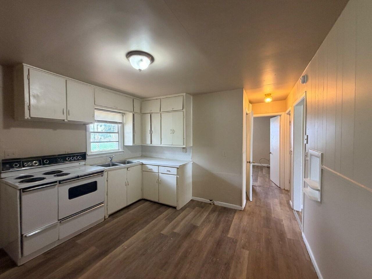 6214 24th St #B - Photo 5 of 10