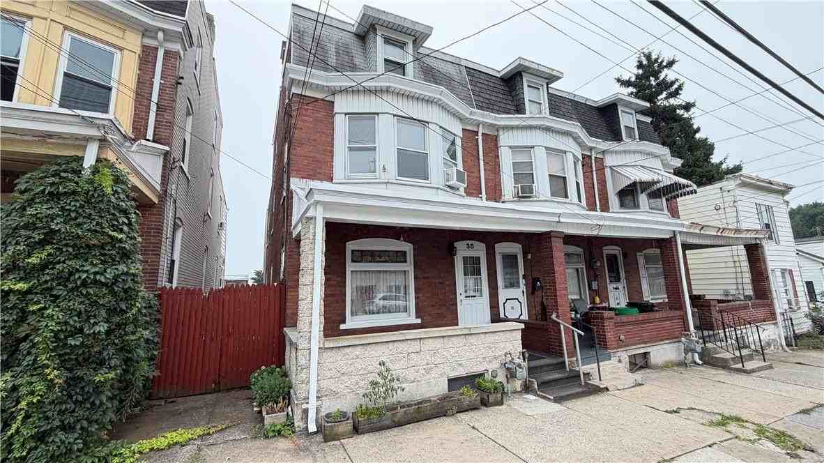 38 S Carlisle St - Photo 2 of 26