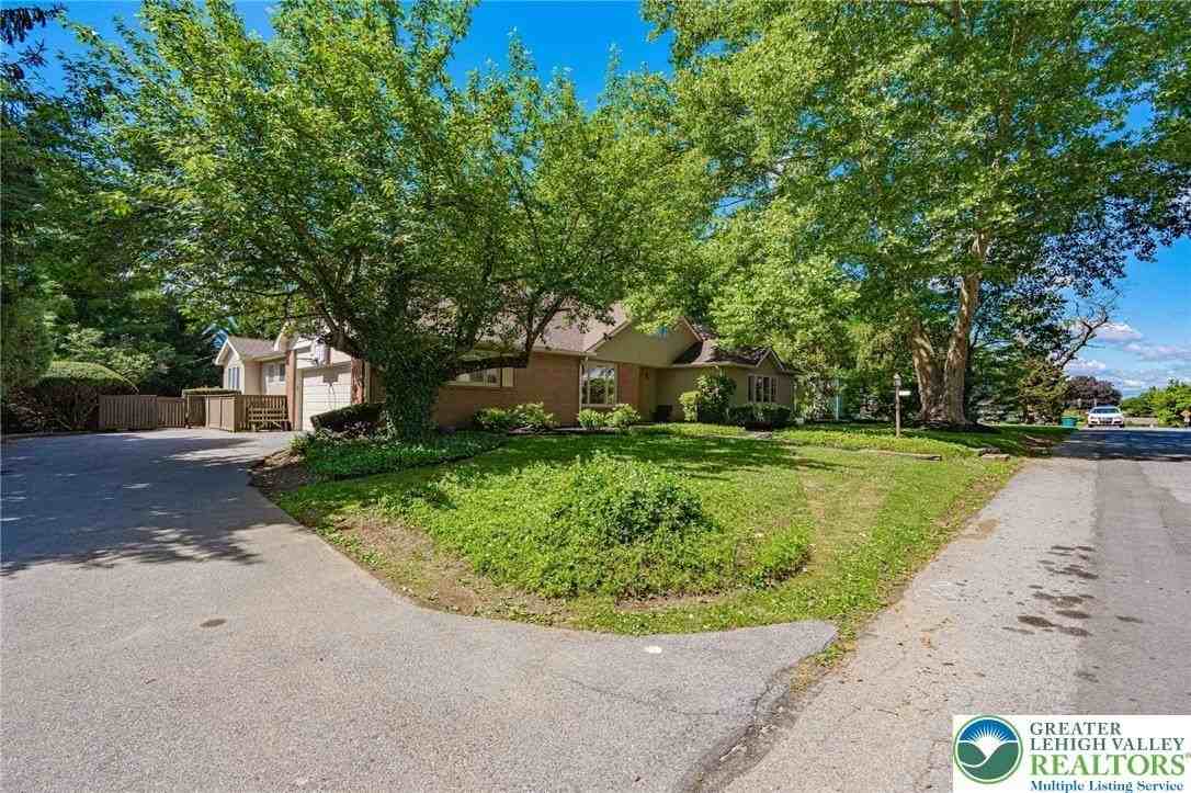 3608 W Highland St - Photo 3 of 50