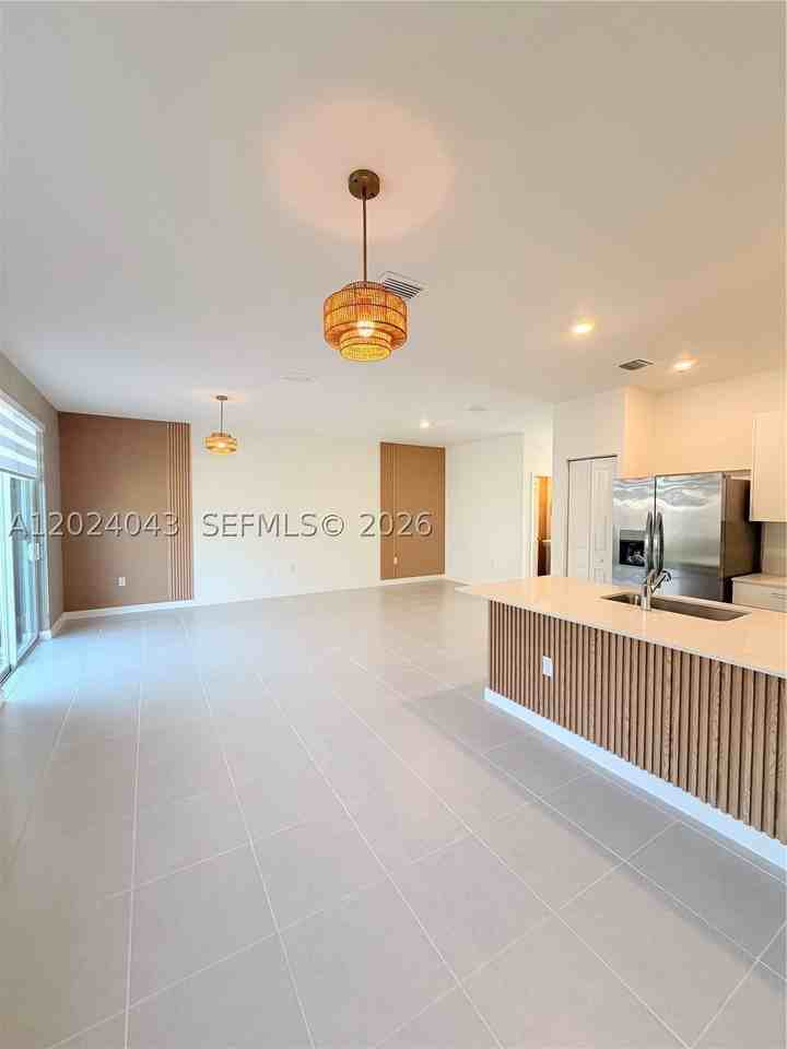 663 Se 13th Street Cir - Photo 6 of 18