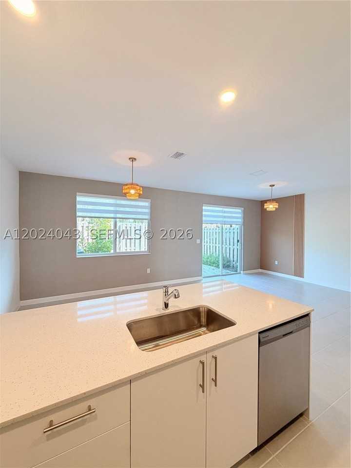663 Se 13th Street Cir - Photo 7 of 18