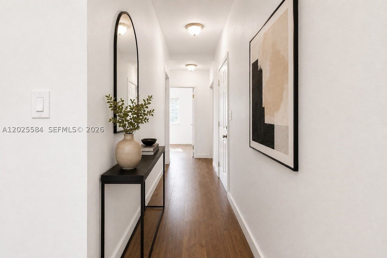 1045 Nw 115th St - Photo 3 of 26