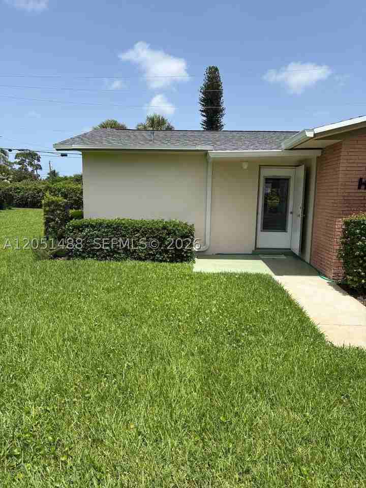 2630 Barkley Dr E #H - Photo 3 of 25