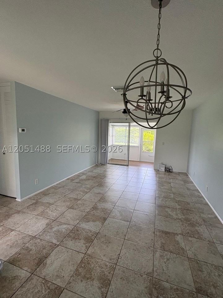 2630 Barkley Dr E #H - Photo 5 of 25
