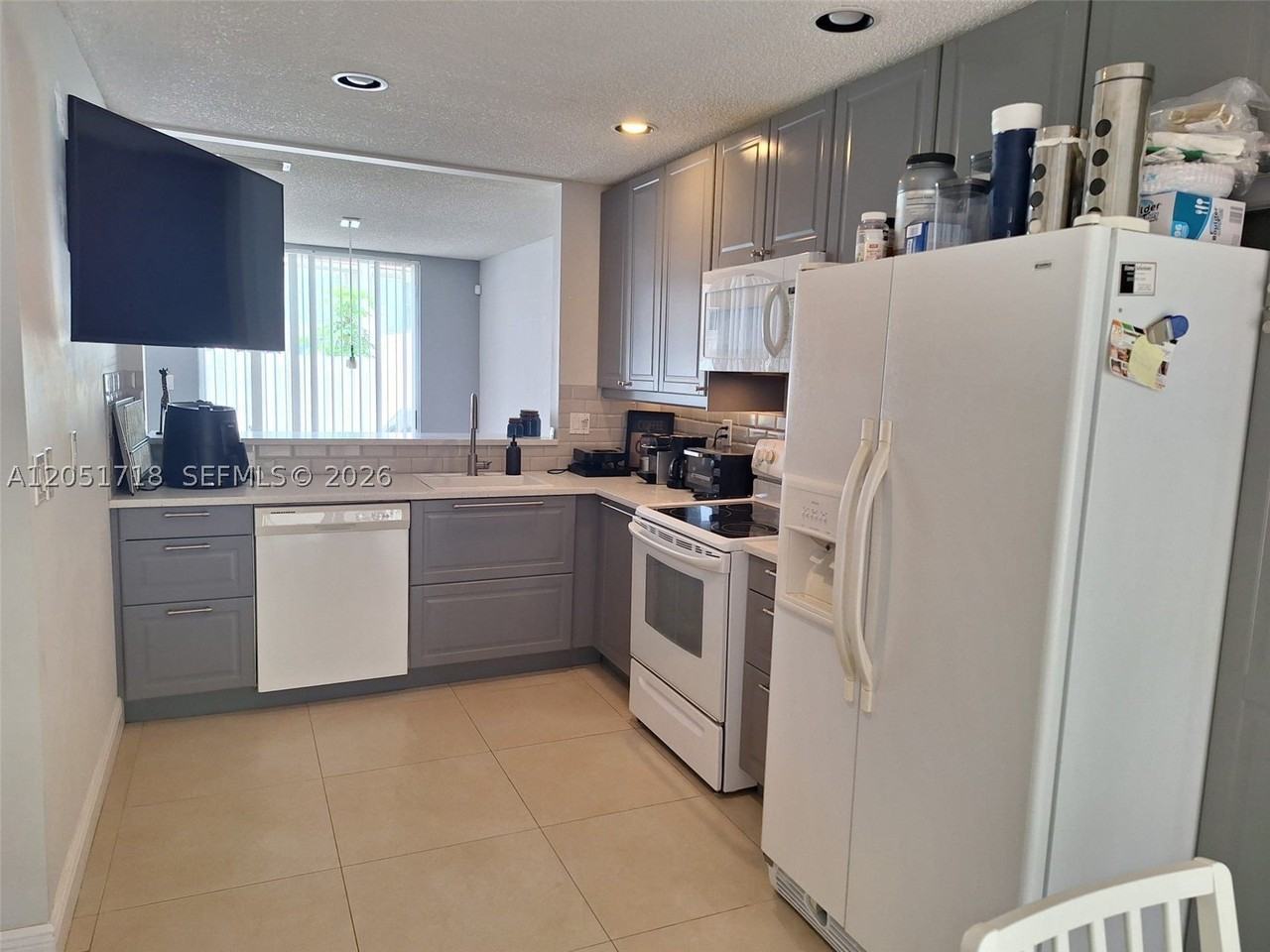 10241 Nw 52nd Ter #0 - Photo 5 of 21