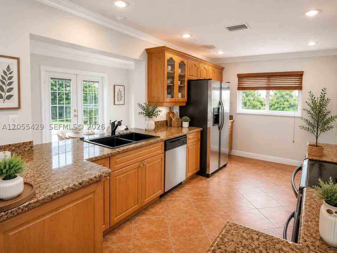 1911 Nw 37th St #0 - Photo 5 of 40