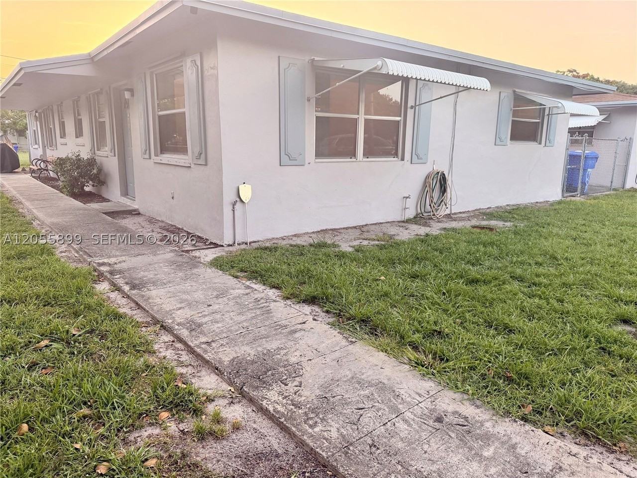 1502 N 57th Ter #1502 - Photo 4 of 20