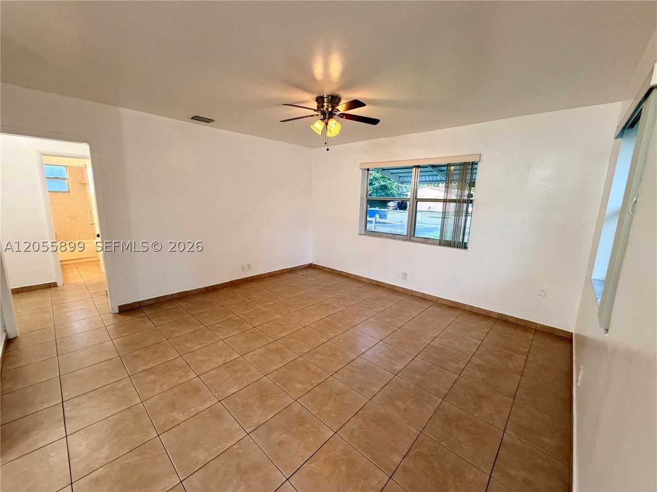 1502 N 57th Ter #1502 - Photo 6 of 20