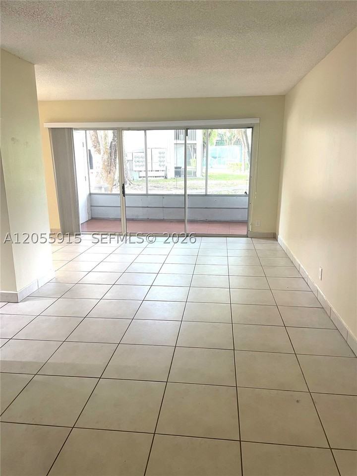 9181 Sw 138th Pl #9181 - Photo 5 of 12