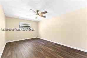 1315 N 19th Ave #2 - Photo 3 of 13