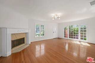 424 12th St - Photo 2 of 8