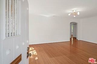 424 12th St - Photo 3 of 8