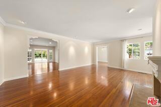 245 25th St - Photo 2 of 8