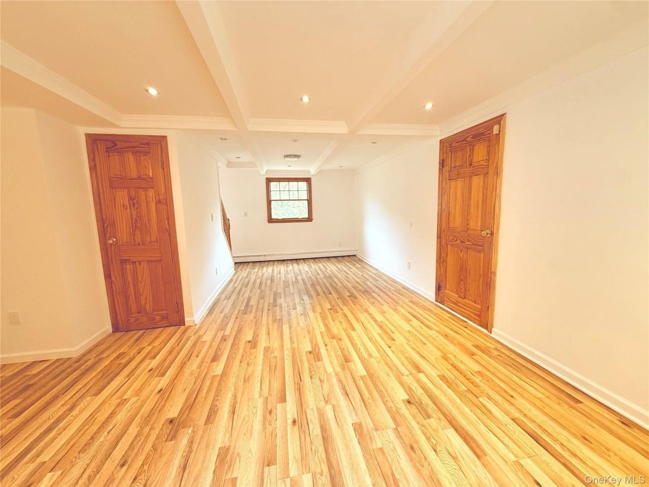 8 College Dr - Photo 6 of 17