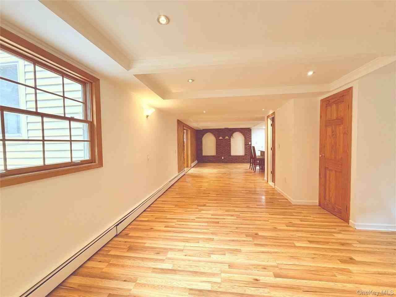 8 College Dr - Photo 7 of 17