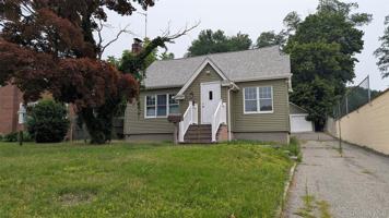 featured image of 153 W Main St