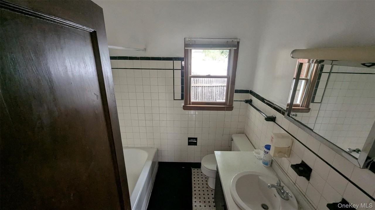 153 W Main St - Photo 6 of 15