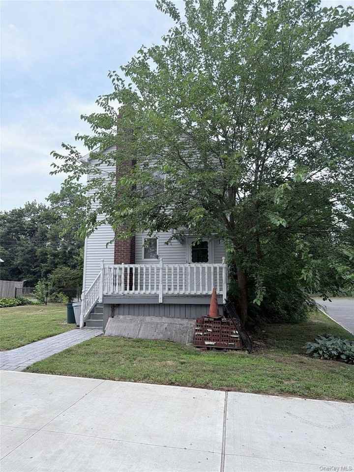 34 Parkside Dr - Photo 2 of 11