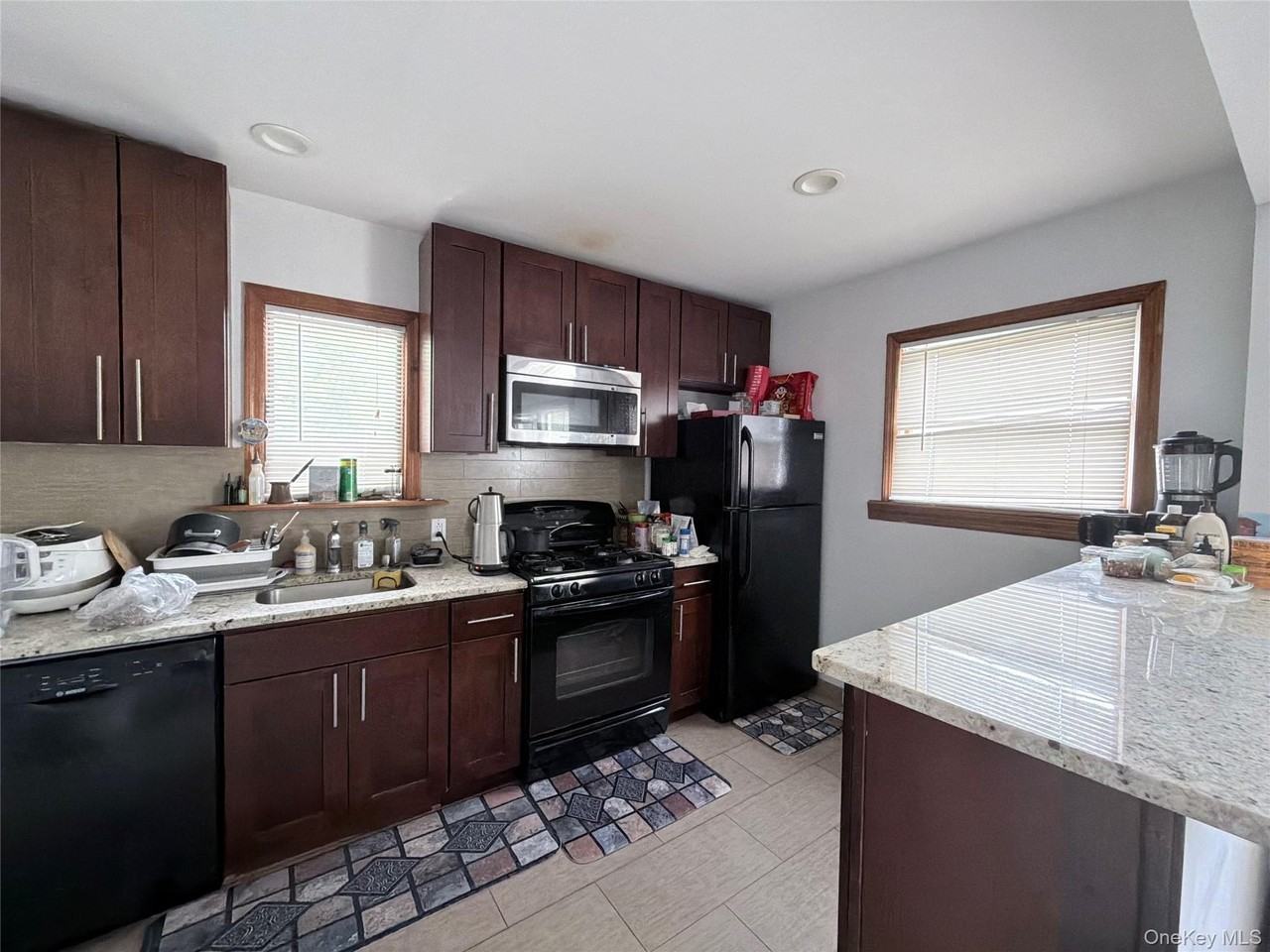 34 Parkside Dr - Photo 5 of 11