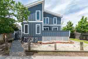 featured image of 187 Cottage Walk