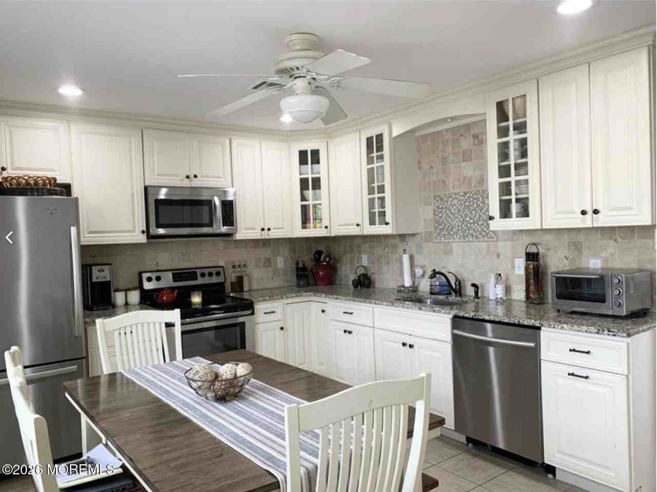 234 13th Ave #A - Photo 6 of 26