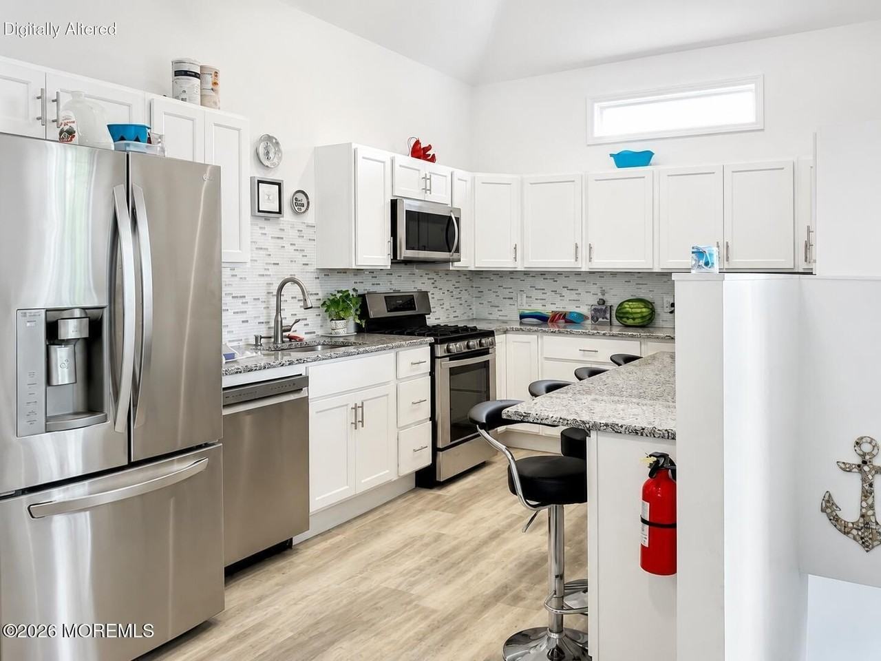 1016 5th Ave #2 - Photo 3 of 11