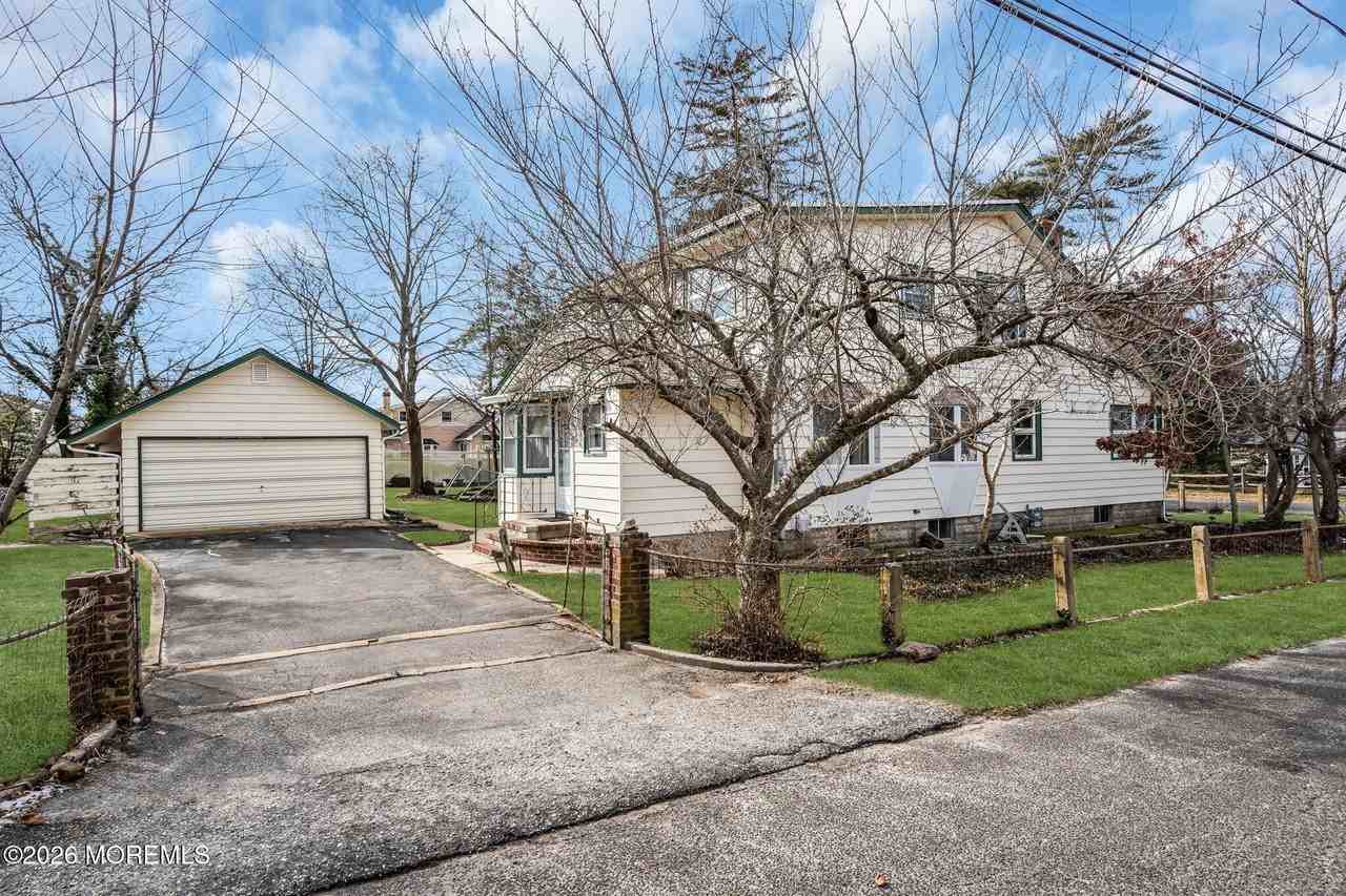 501 Cable Ave - Photo 6 of 48