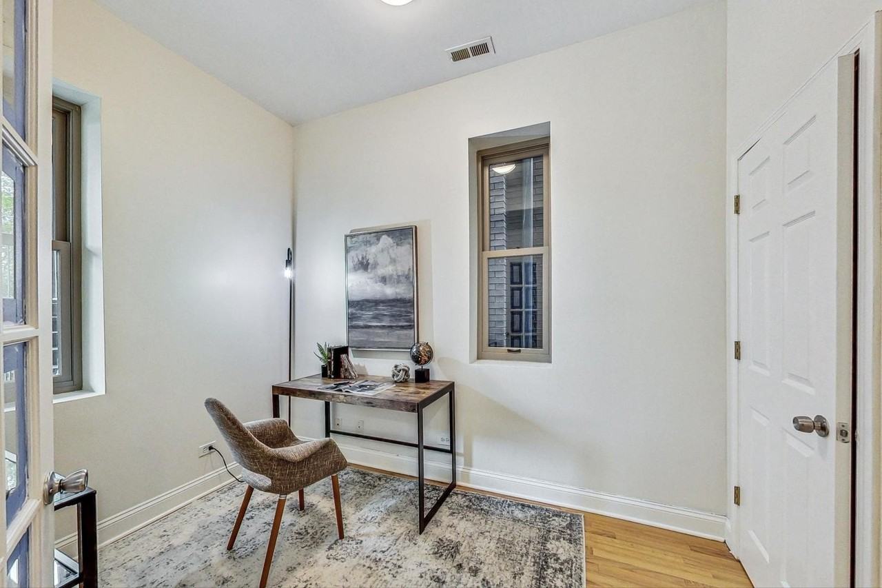 524 N Armour St #1W - Photo 6 of 17