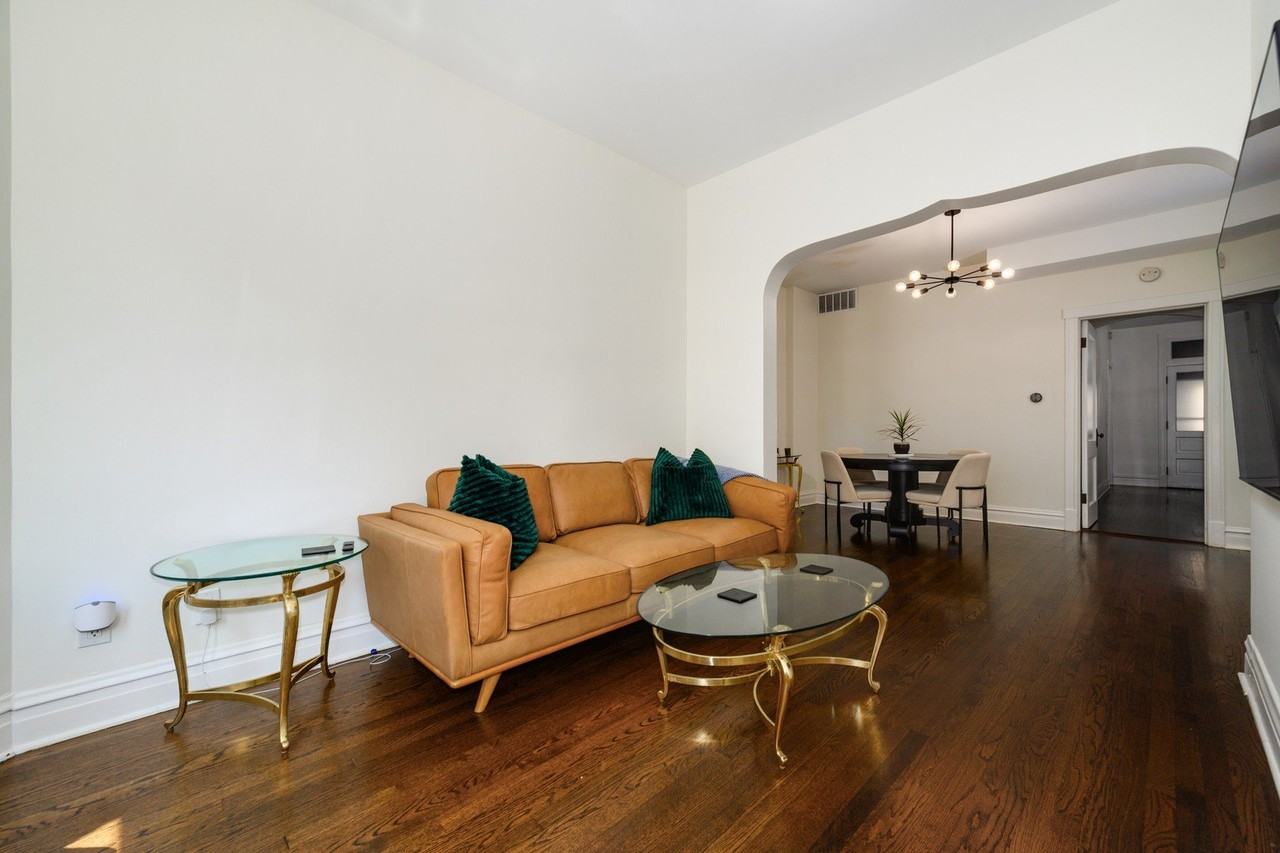 2703 N Sacramento Ave #2 - Photo 2 of 15
