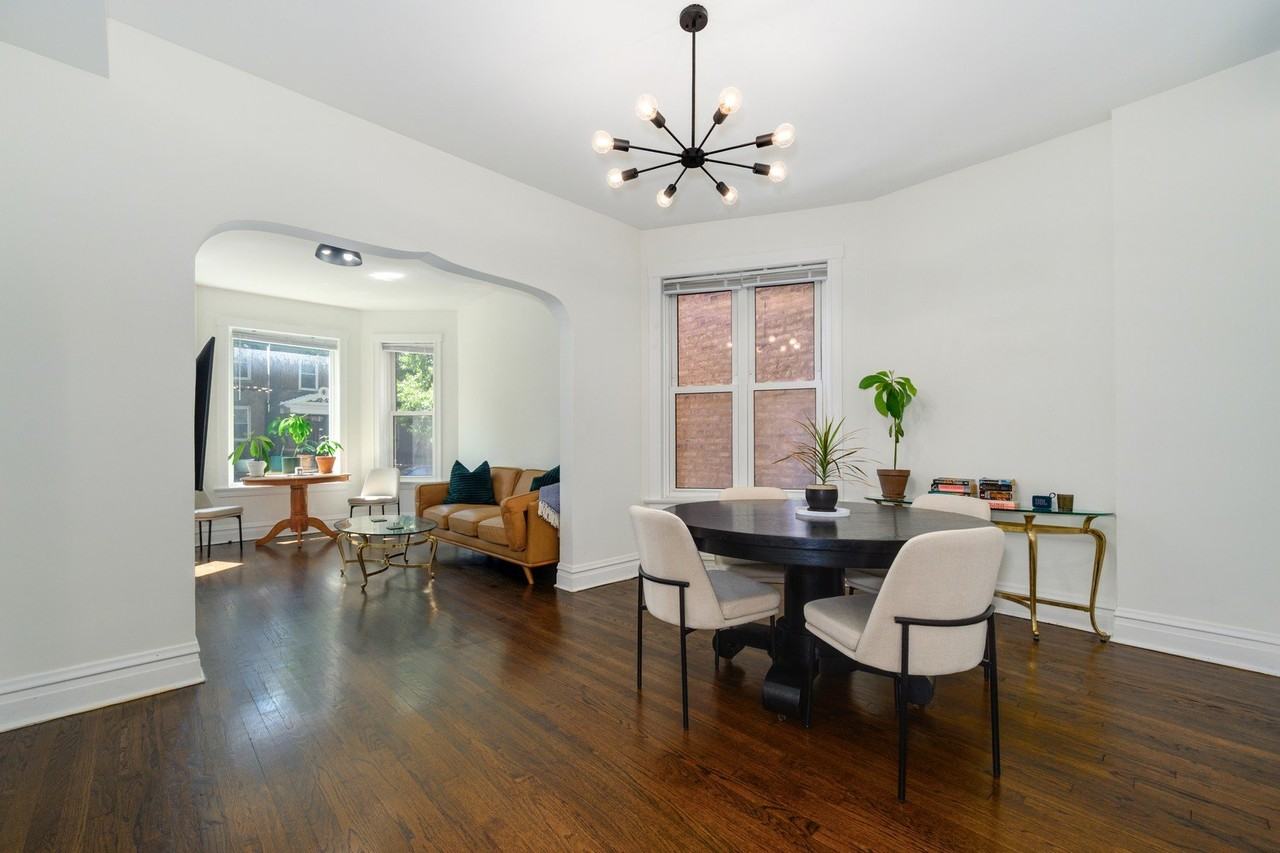2703 N Sacramento Ave #2 - Photo 4 of 15