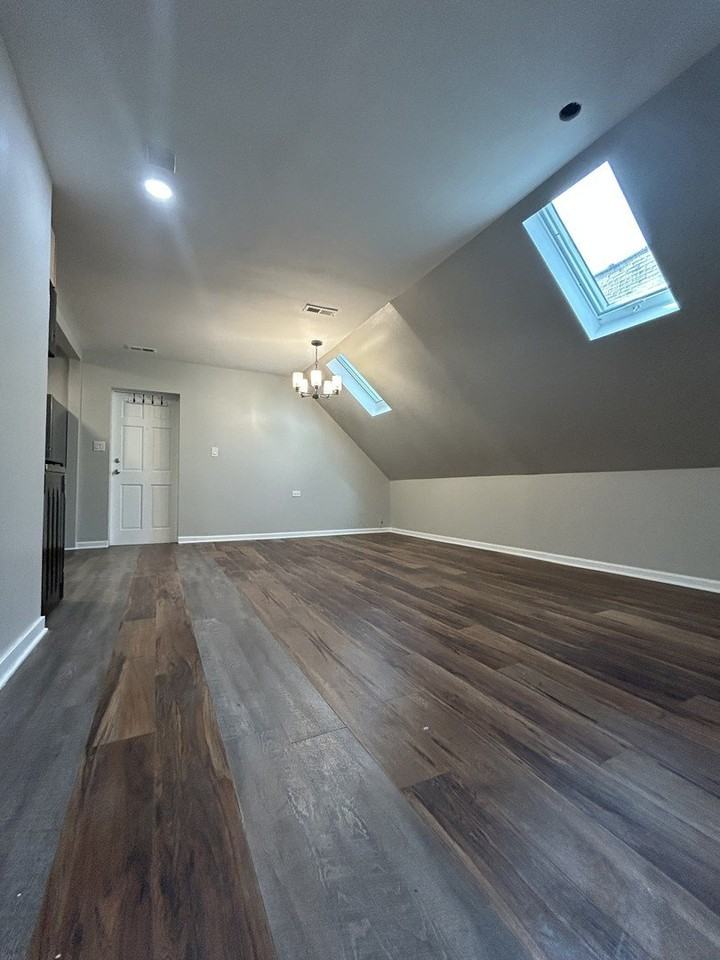 4834 N Ridgeway Ave #3 - Photo 5 of 12