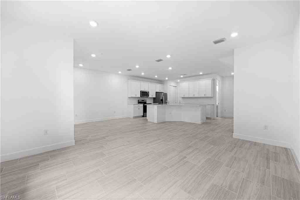4246 Sonoma Oaks Cir - Photo 7 of 30