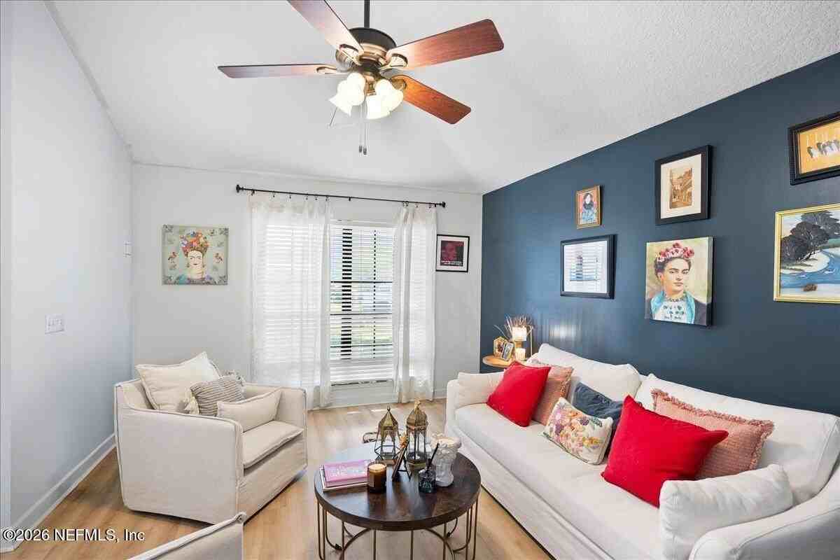 5281 Oxford Crest Dr - Photo 4 of 29