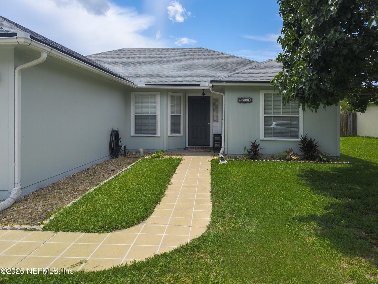 2084 Frogmore Dr - Photo 7 of 37