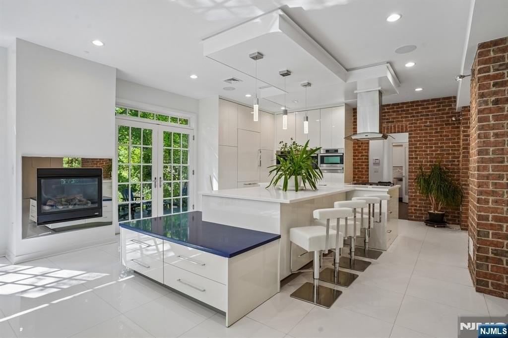 2B Paris Ave - Photo 6 of 25