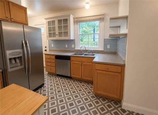 2227 Joseph St - Photo 3 of 10