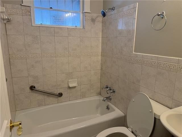 2518 Onzaga St - Photo 6 of 12