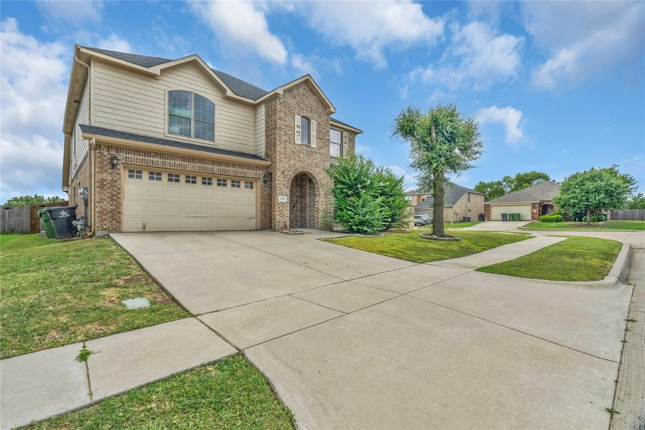 928 Casa Grandes Dr - Photo 2 of 33