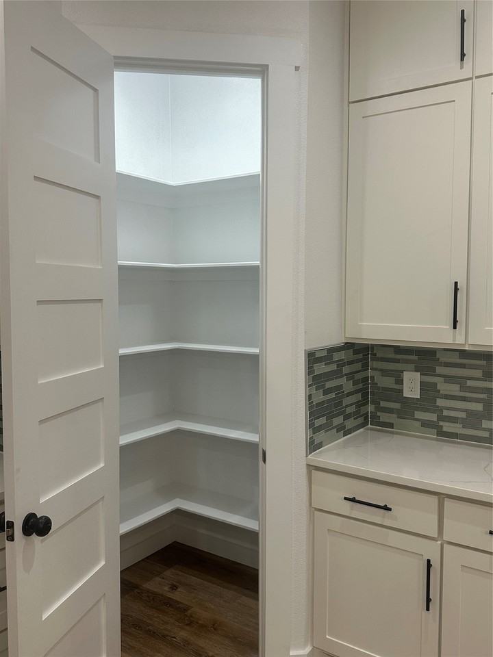 2715 Grafton Ave - Photo 6 of 16