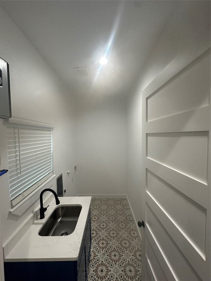 2715 Grafton Ave - Photo 7 of 16