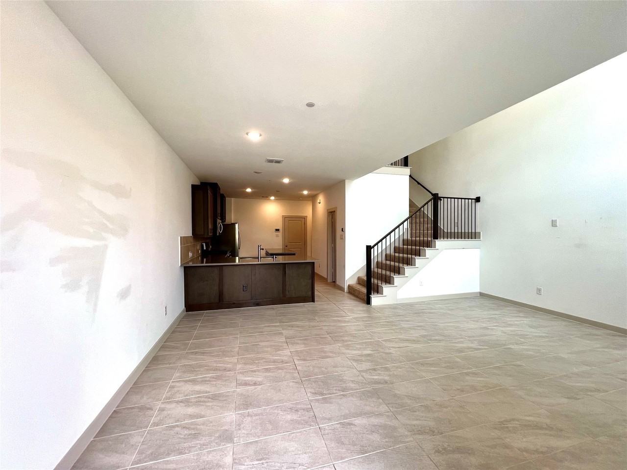 1755 Montgomery Dr - Photo 3 of 27