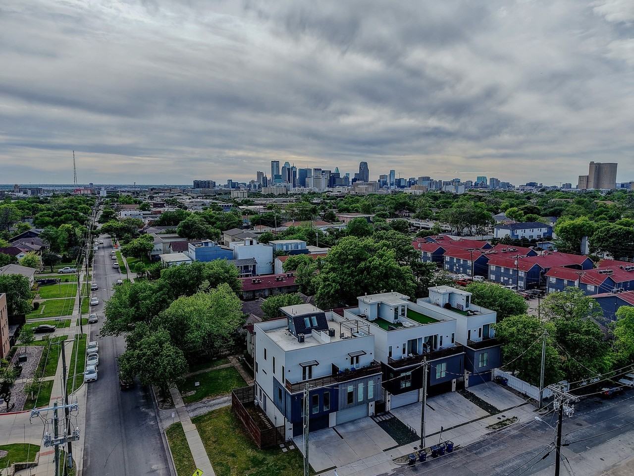 183 S Prairie Ave - Photo 3 of 18