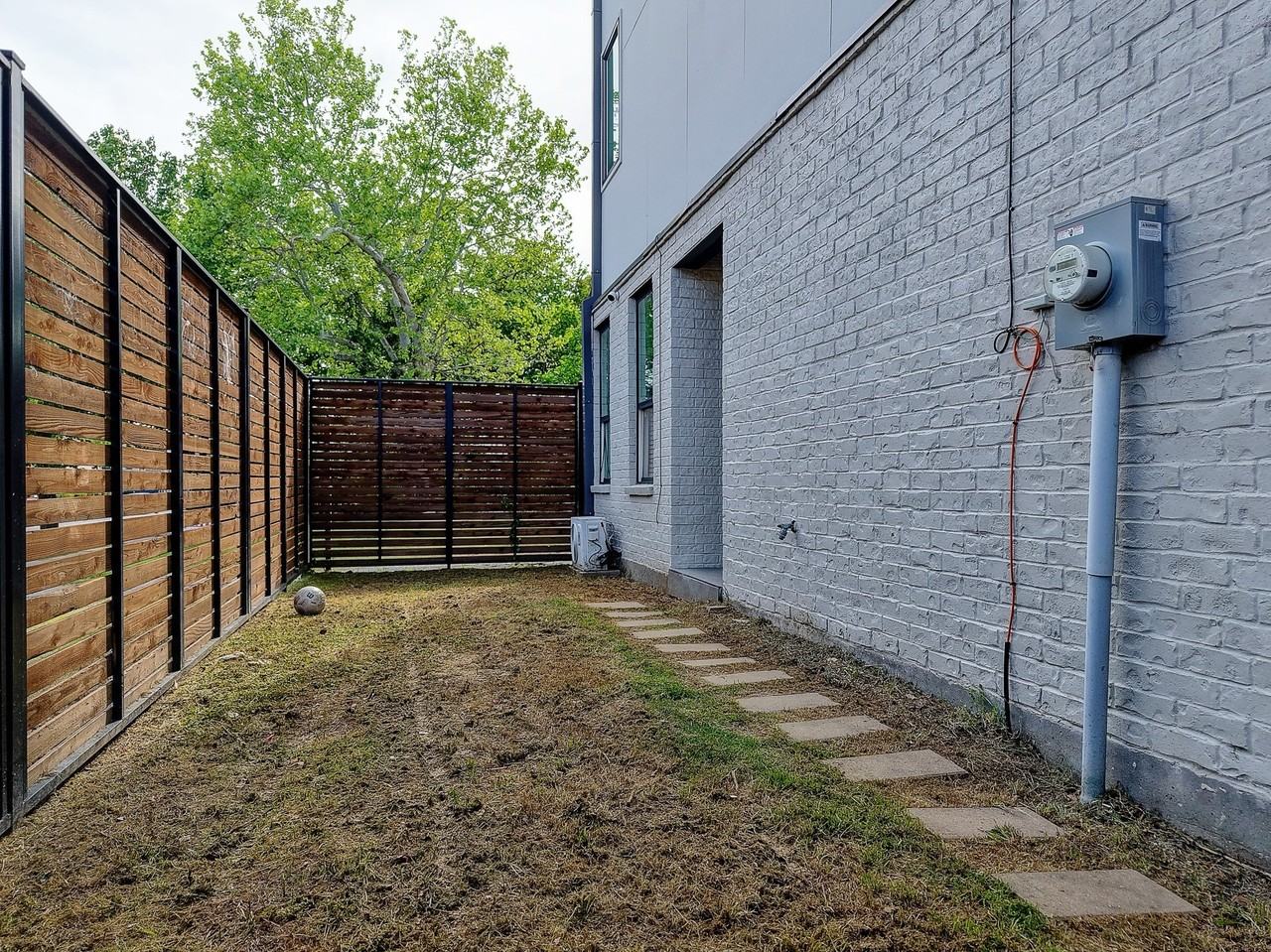 183 S Prairie Ave - Photo 6 of 18