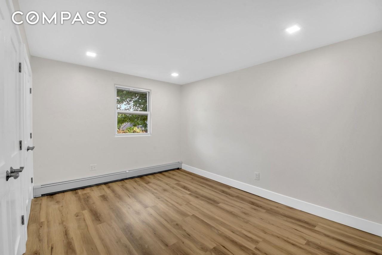 1220 Richmond Rd #1 - Photo 3 of 4