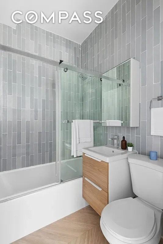 532 10th St #2 - Photo 5 of 5