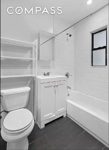 1582 York Ave #2D - Photo 4 of 10
