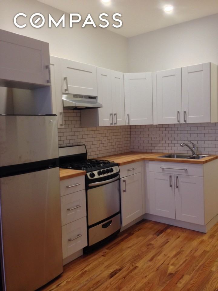 247 58th St #1L - Photo 5 of 7