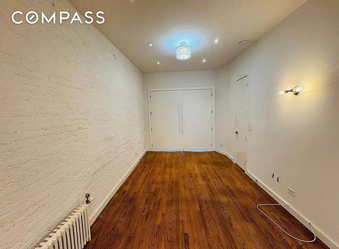 1479 York Ave #5S - Photo 6 of 13