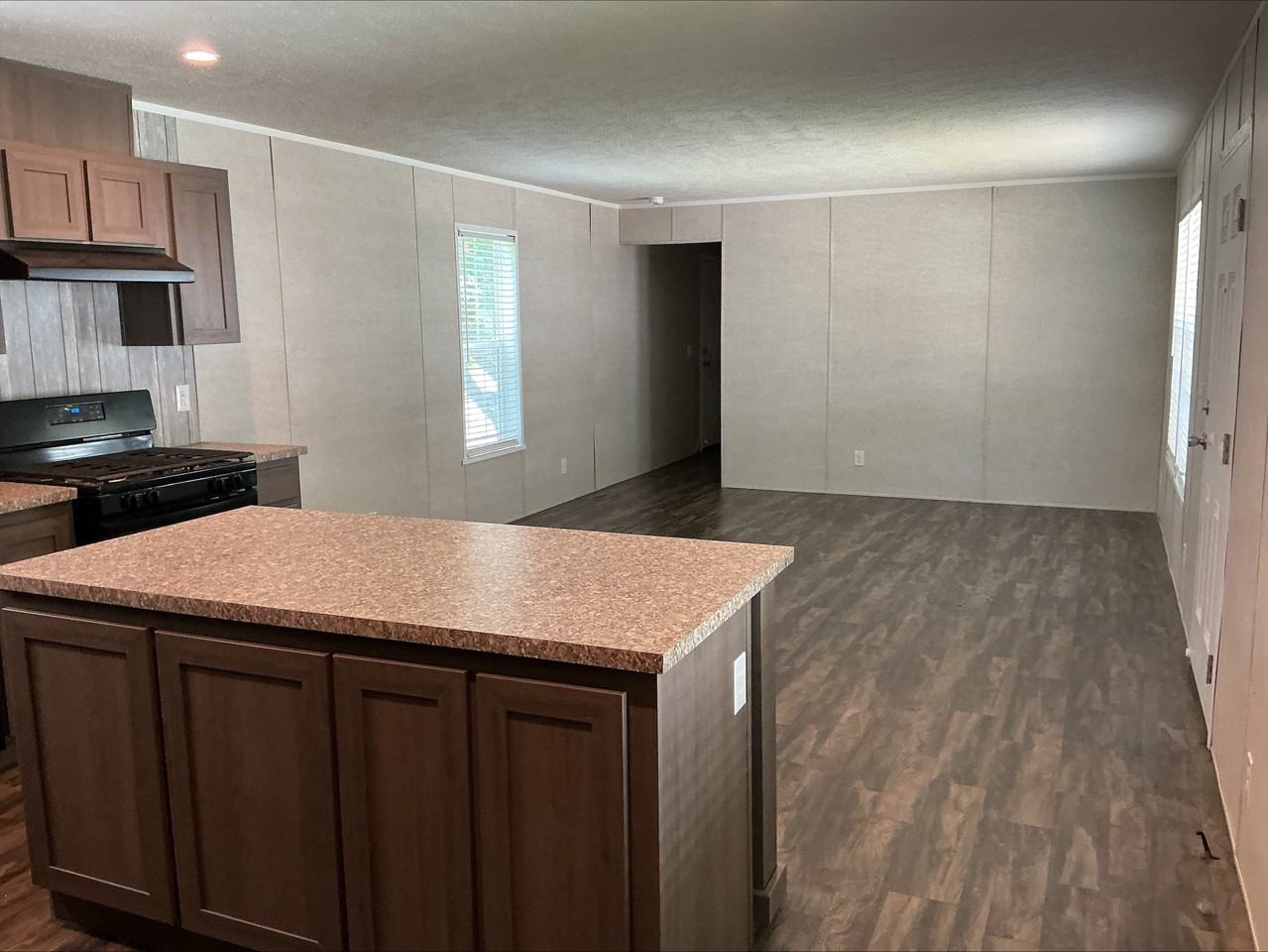 24150 Veterans Rd #73 - Photo 4 of 12