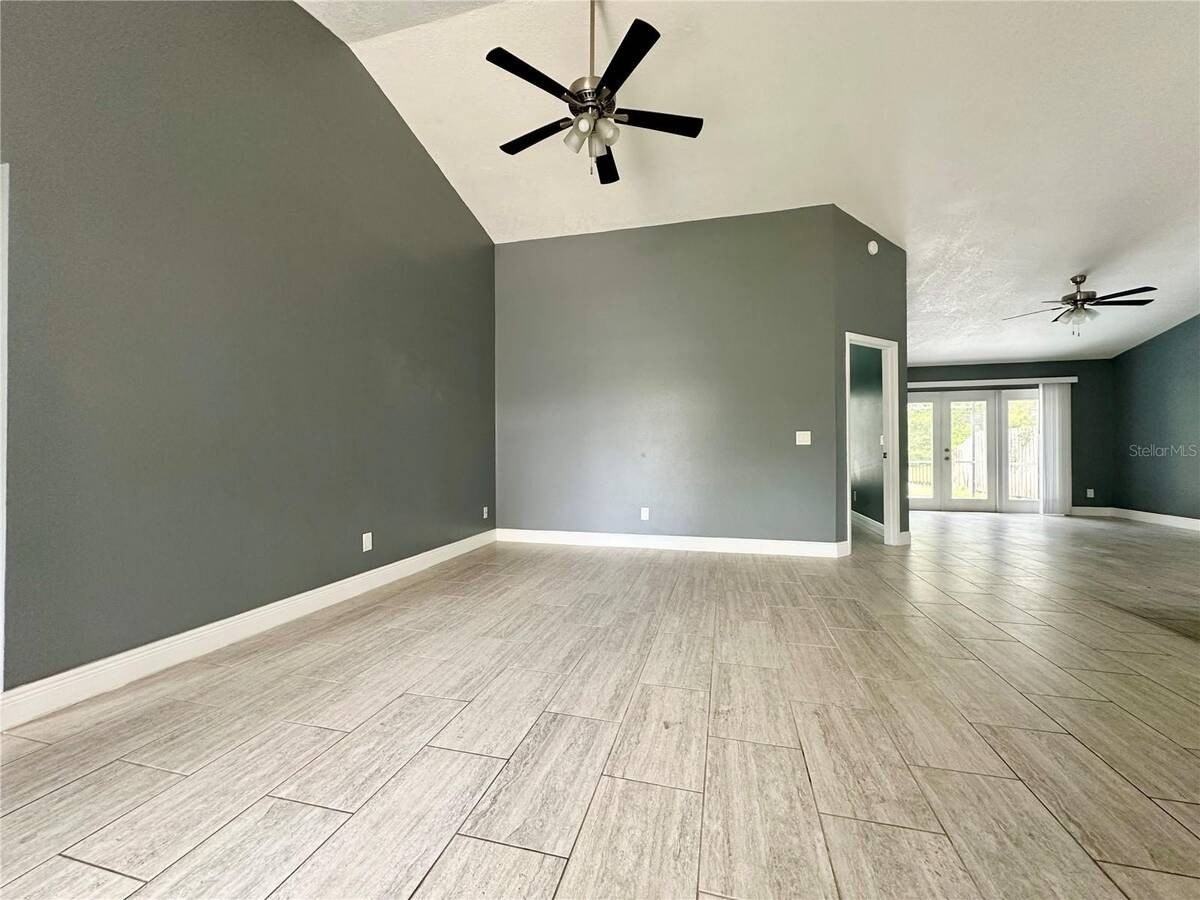1516 Crosswind Cir - Photo 7 of 23